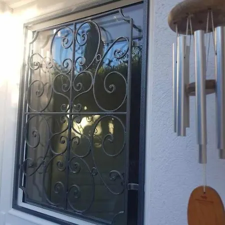 Logement Independant A Frejus Exterior photo